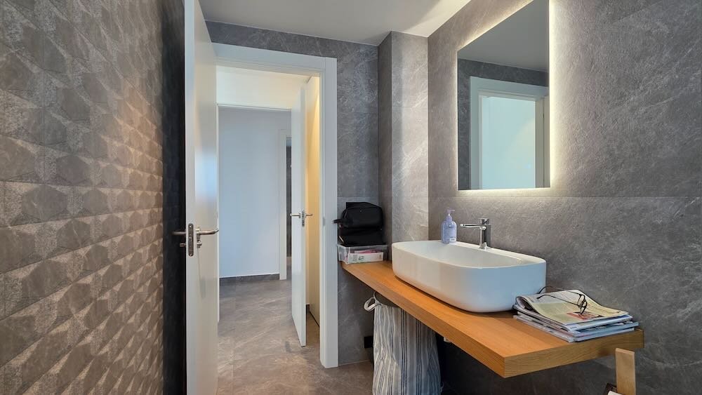 Property 2471 - Image 42